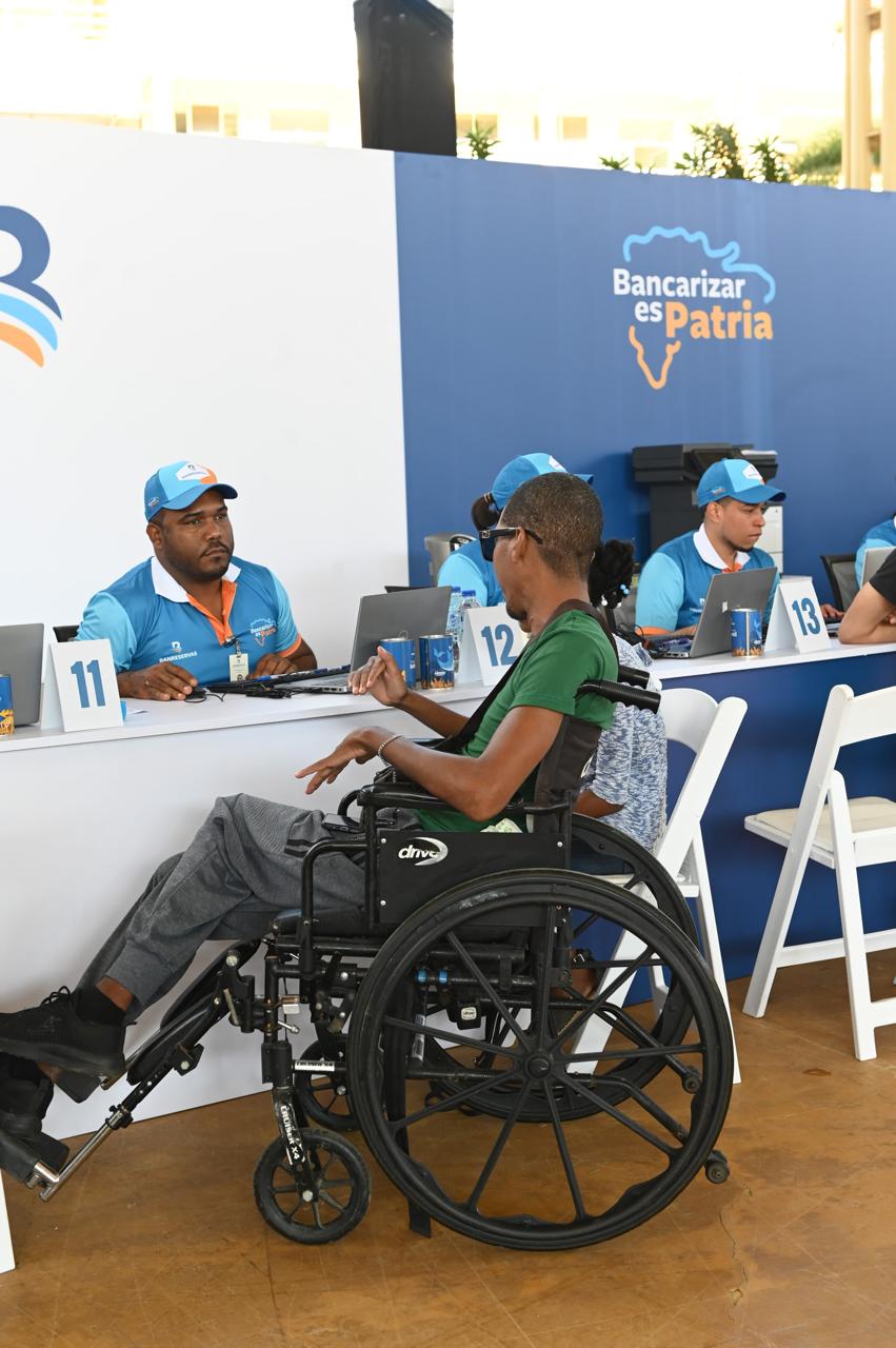Banreservas incorpora a cientos de nuevos usuarios durante su 11.ª jornada de bancarización en San Juan de la Maguana