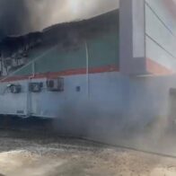 Incendio de gran magnitud afecta almacén de Prodacom en Santiago
