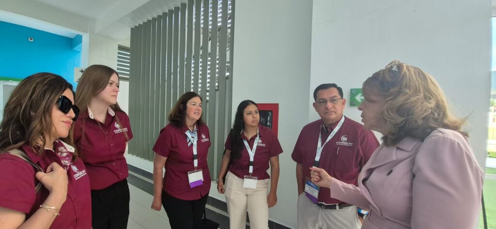 RESIDE realiza visita guiada a representantes de Consejo durante intercambio sobre salud mental