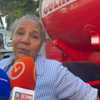 “No fue bonita la experiencia”: afirma vecina cuenta cómo vivió el incendio que consumió el almacén de Prodacom en Santiago