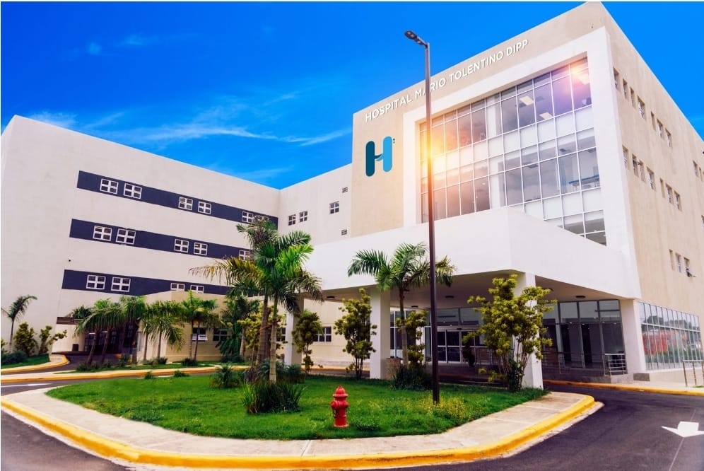 Hospital Dr. Mario Tolentino Dipp realiza la primera jornada quirúrgica de reducción mamaria por gigantomastia