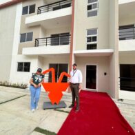 CBS Developments entrega apartamento a Mami Nolas, participante de La Casa de Alofoke 2