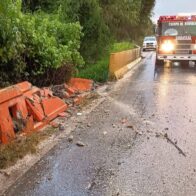Identifican a los conductores involucrados en accidente entre grúa y camión trompo en el km 14 de Cumayasa