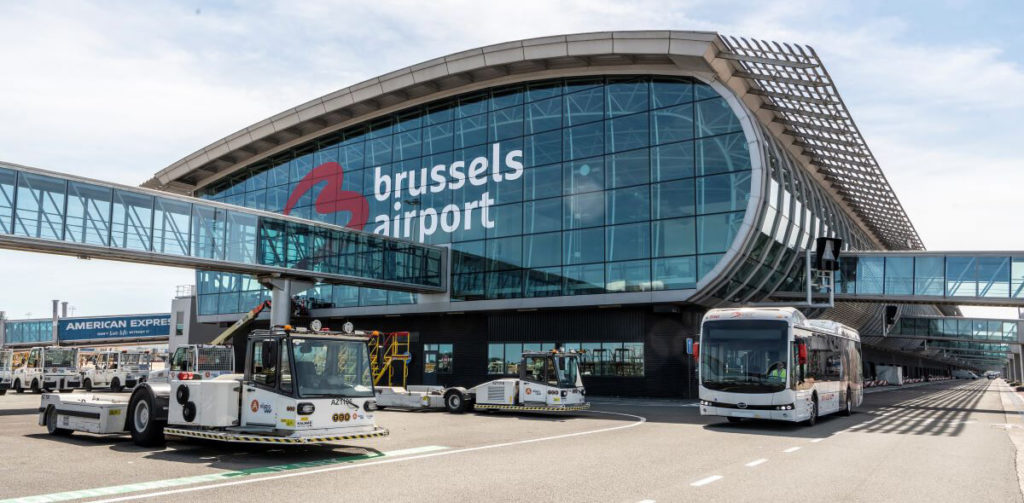 Los aeropuertos de Bruselas y Lieja cierran sus espacios aéreos por la presencia de drones