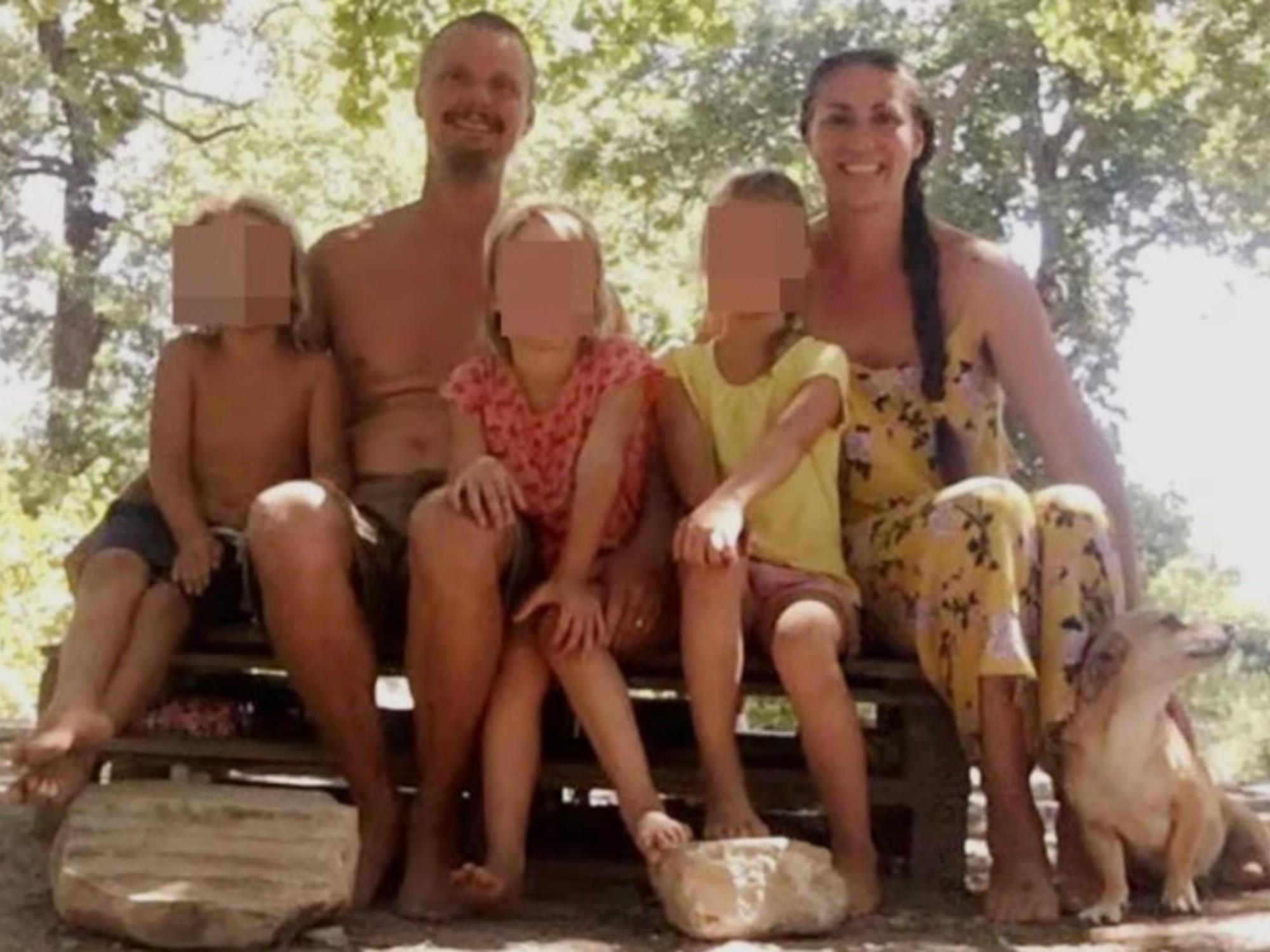 La Justicia italiana separa a tres niños de sus padres por vivir aislados en un bosque