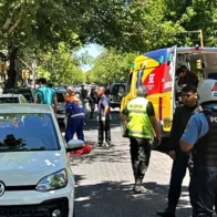 La Policía investiga a un estudiante por explosión en mezquita indonesia con 54 heridos