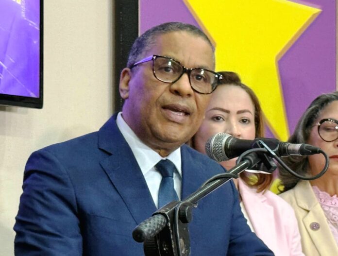Secretario de Obras Públicas del PLD reitera denuncia de las improvisaciones del Gobierno del PRM en materia de movilidad