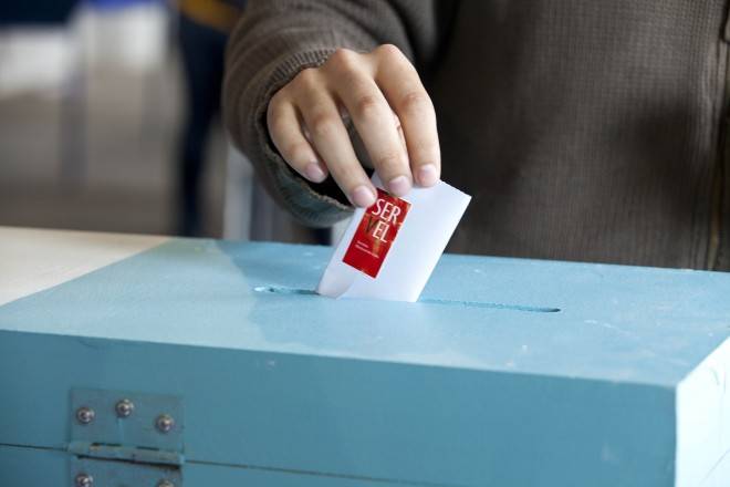 Unos 21.000 chilenos están llamados a las urnas en España para votar en las presidenciales