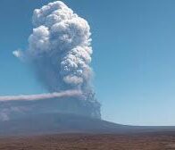 La ceniza de una erupción volcánica en Etiopía obliga a la India a revisar planes aéreos