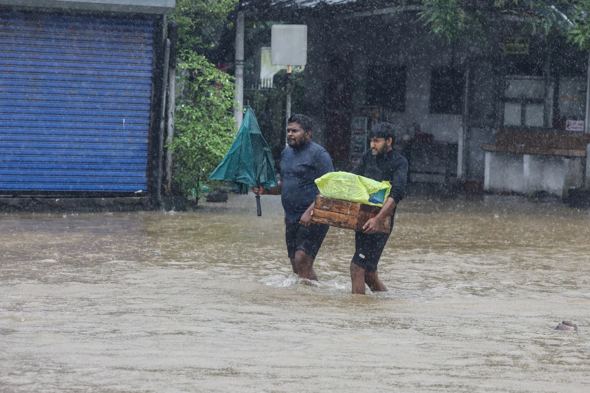 La India envía material de socorro a Sri Lanka, afectada por las lluvias del ciclón Ditwah