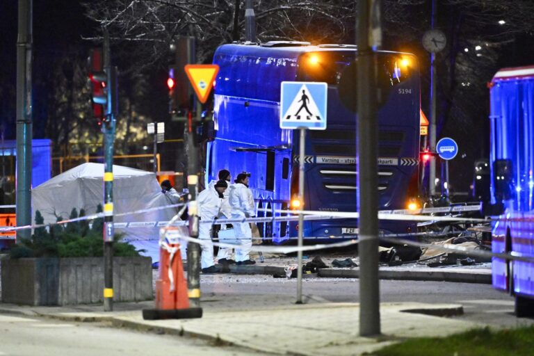 Varios muertos y heridos tras ser atropellados por un autobús en el centro de Estocolmo
