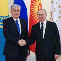 Putin y Tokáyev celebran una reunión informal en el Kremlin en vísperas de negociaciones