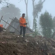 Ascienden a 49 los muertos en Indonesia por inundaciones y corrimientos de tierra