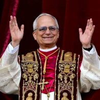 El papa pide rezar por todos los que sufren los conflictos armados en todo el mundo