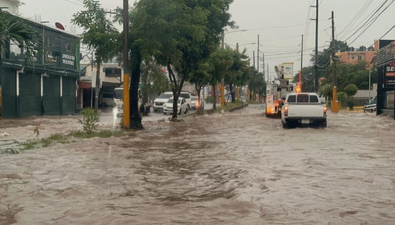 ¡No guarden el paraguas! En la tarde caerán lluvias por vaguada, según Indomet