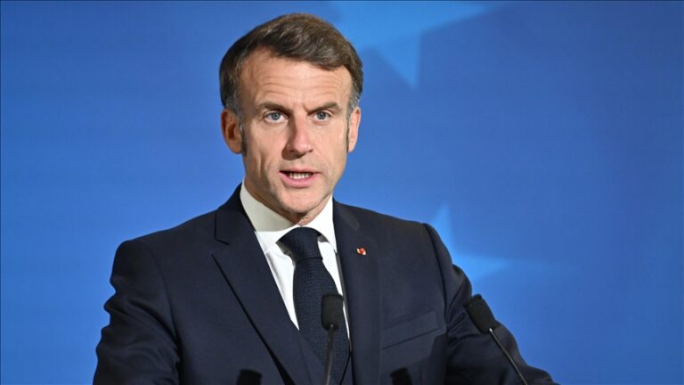 Macron quiere que los tribunales puedan actuar de urgencia contra las noticias falsas