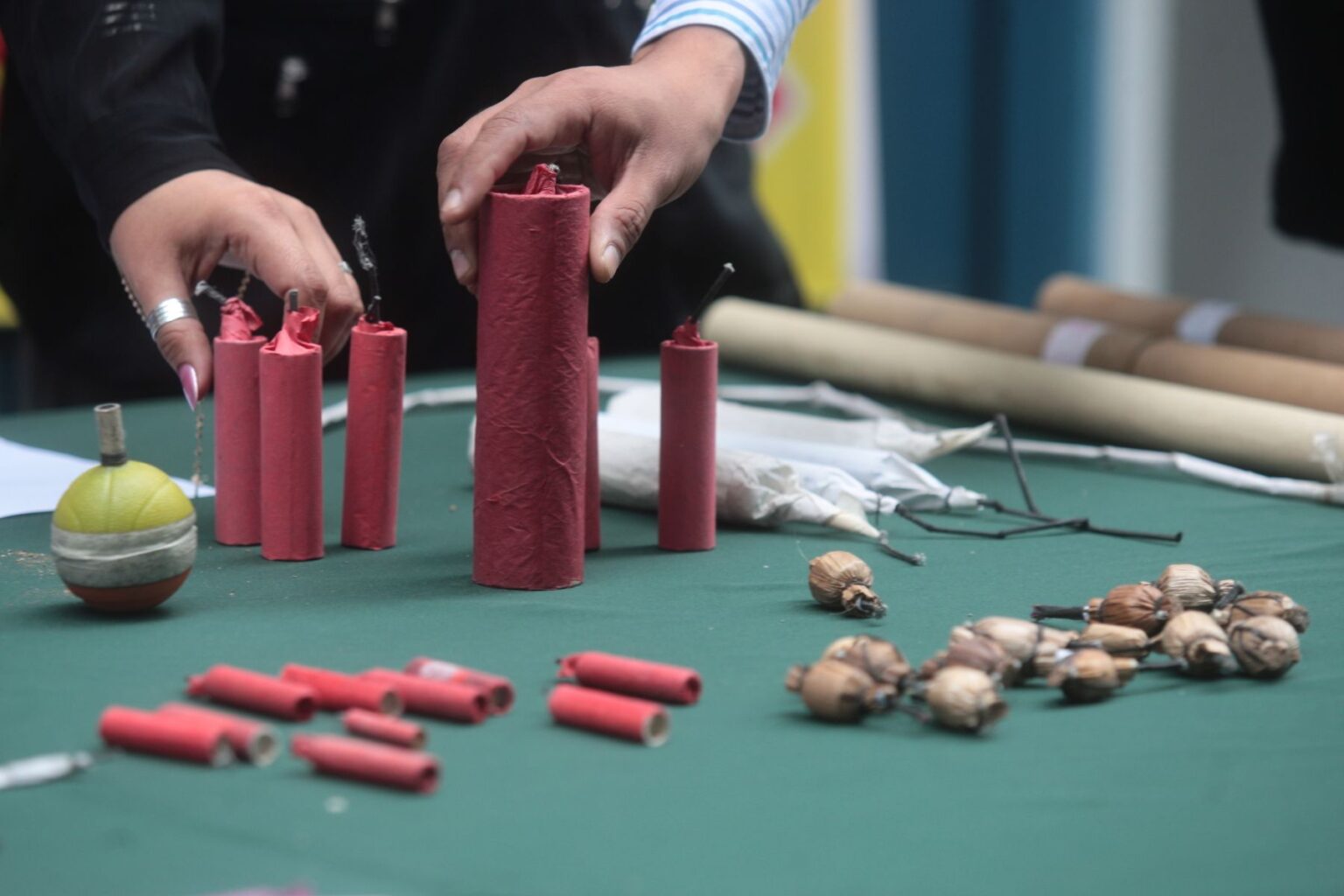 Perú destruye más de 8.200 armas de fuego y 8,7 toneladas de pirotécnicos ilegales