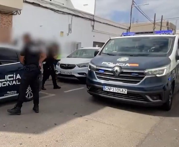 Cae una red que traficaba con menores migrantes de Canarias a Francia, con once detenidos
