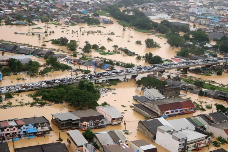 Al menos 375 muertos y millones de afectados por inundaciones en el sur y sudeste de Asia