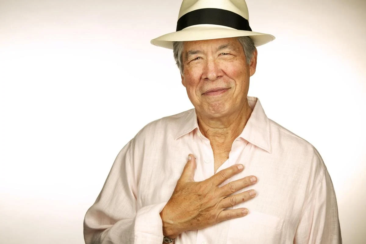 El escritor canadiense Thomas King revela que no es de origen indígena
