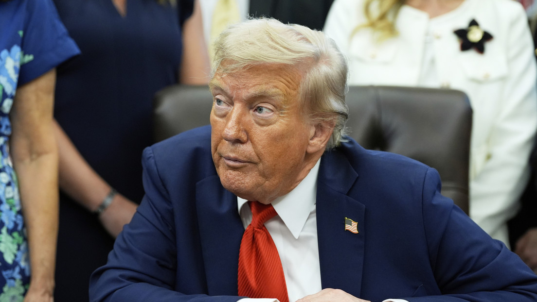 Trump quiere que el nuevo estadio de la NFL en Washington lleve su nombre, según ESPN