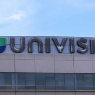 Univisión volverá a transmitirse por YouTube en EEUU tras una campaña de presión política