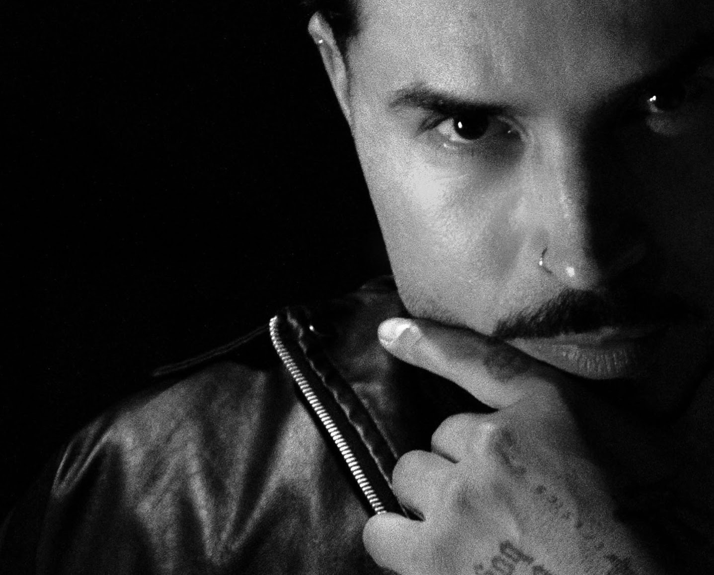 Un fenómeno histórico en la música urbana: Reykon domina las tendencias con tres hits de diferentes épocas