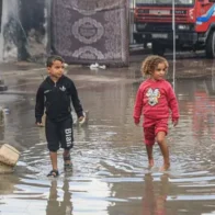 Las lluvias vuelven a ahogar la devastada Gaza: "Los animales viven mejor que nosotros"