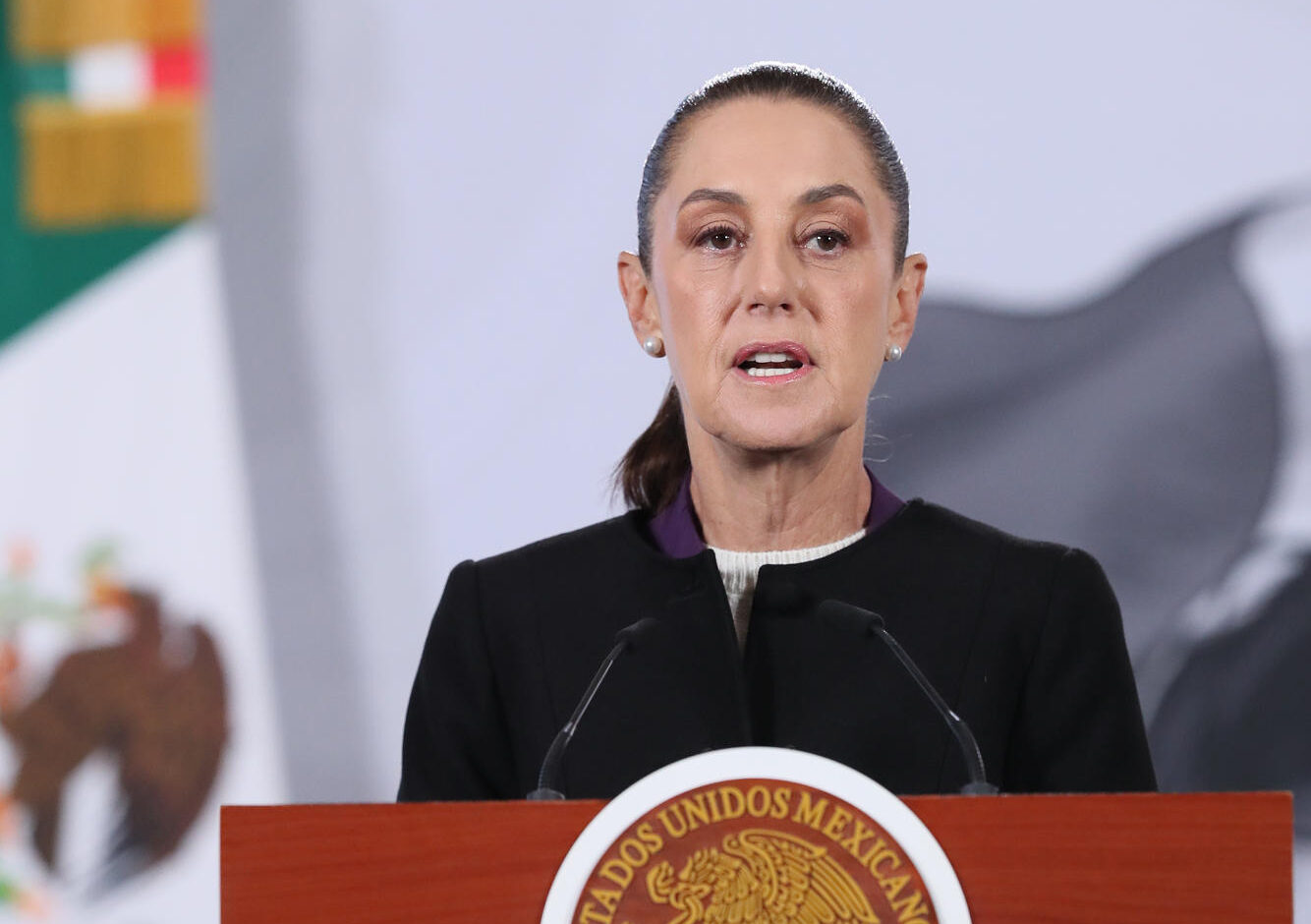 México está "atento" a denuncias de Xiomara Castro de un "golpe" en Honduras