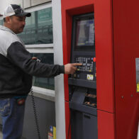 La producción industrial de México cae 0,7 % anual en octubre, pese a repunte mensual