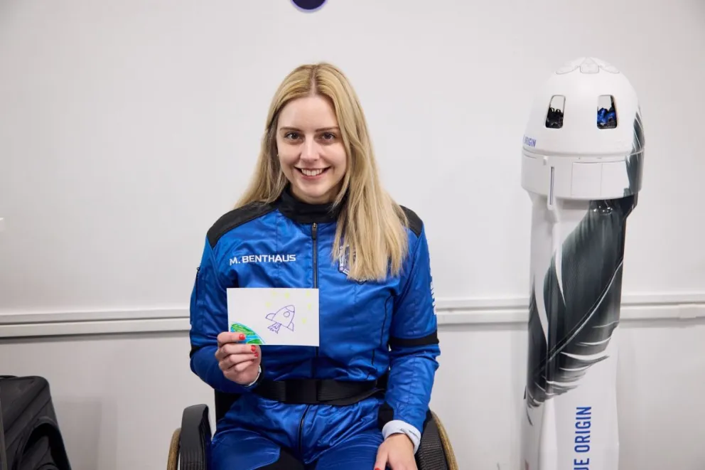 Blue Origin hace historia al enviar al espacio a una persona en silla de ruedas