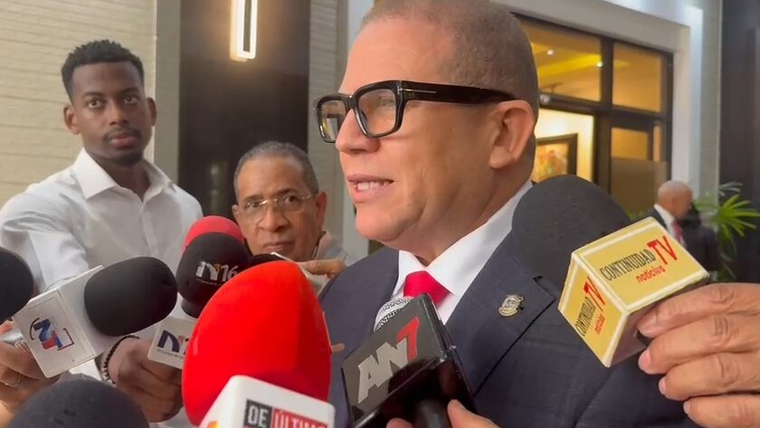 Aprobación del Código Laboral tambalea; oposición acusa al oficialismo de dilación