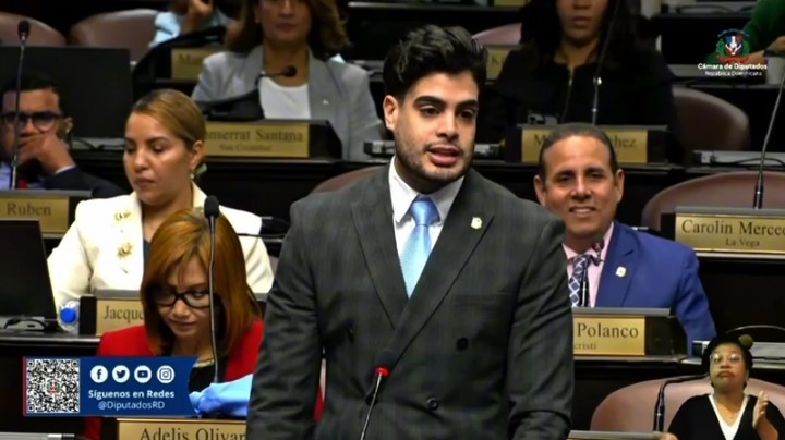 Diputado Bray Vargas denuncia que en el Caso SeNaSa faltan cómplices y llama a rescatar el sistema de salud pública
