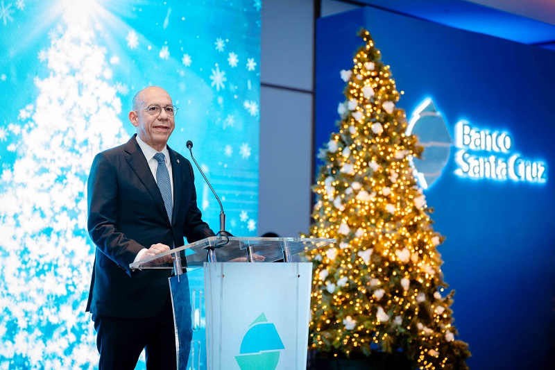 Banco Santa Cruz destaca su trayectoria y desempeño institucional en su tradicional encuentro navideño
