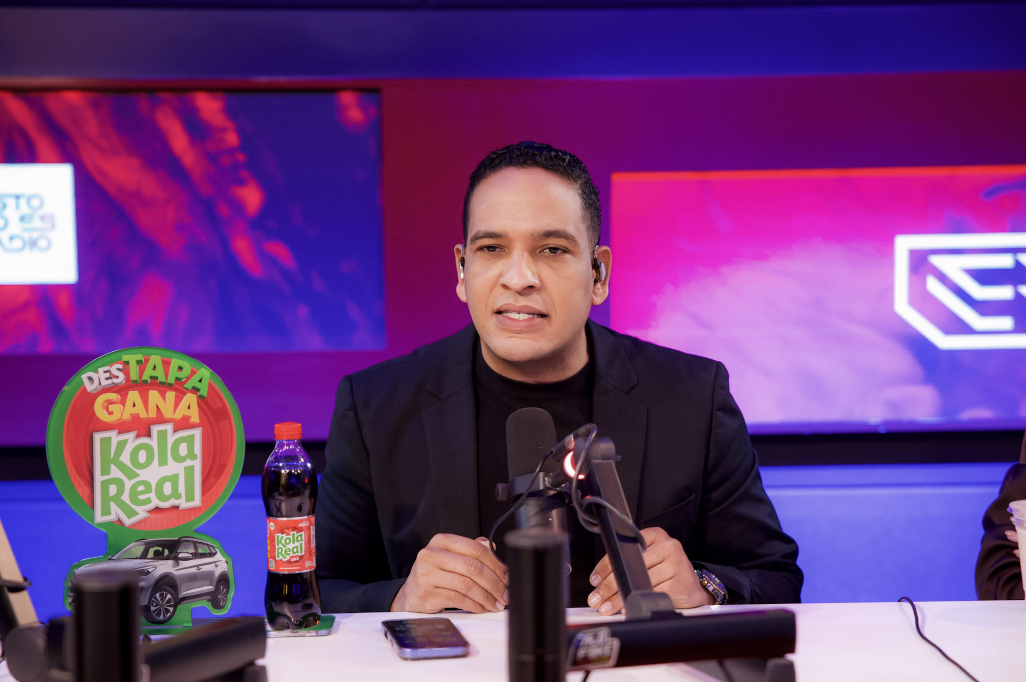 Hansel García cuestiona postura de Leonel Fernández: "Un error político que legitimó el mamotreto electoral en Venezuela"