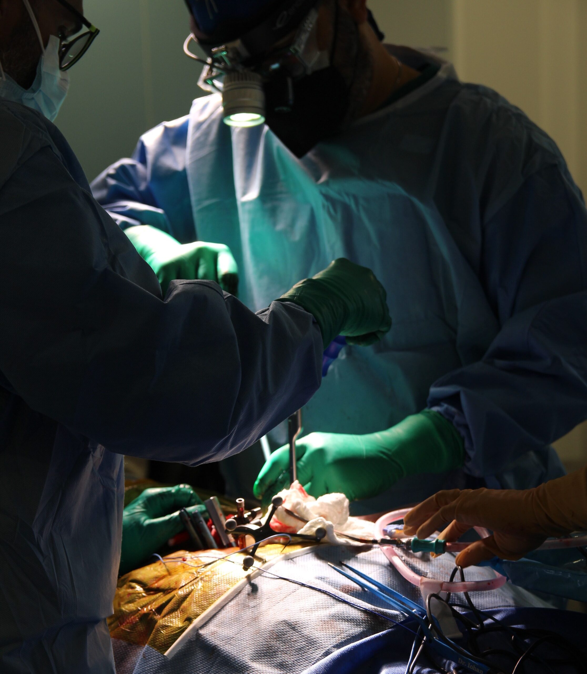 Unión Médica del Norte realiza la primera cirugía robótica de columna en RD y el Caribe