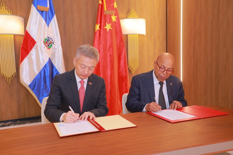 China dona equipos electrónicos a la Cámara de Diputados