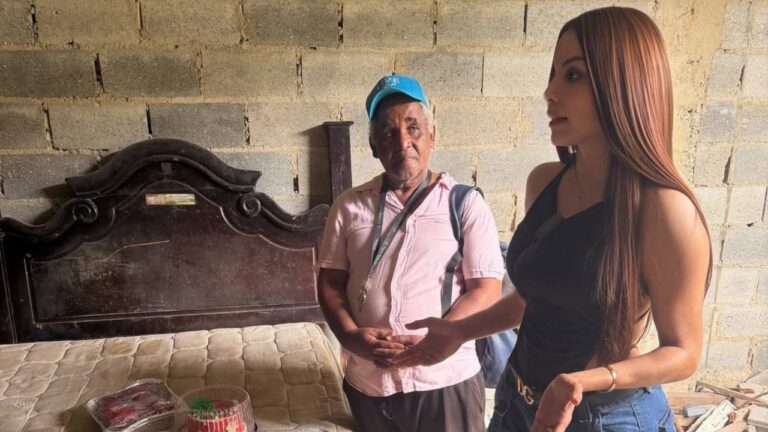 Verónica Batista se defiende tras críticas por mostrar ayuda a personas de escasos recursos