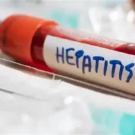 Panel federal en EE.UU. recomienda dejar de vacunar a recién nacidos contra la hepatitis B
