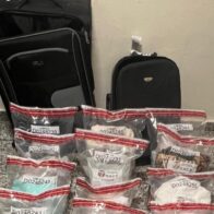 DNCD interviene francés con 55 prendas de vestir impregnadas de presunta cocaína