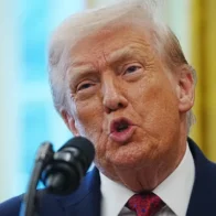 Trump no descarta una guerra con Venezuela y Maduro repudia a "ambiciosos imperialistas"