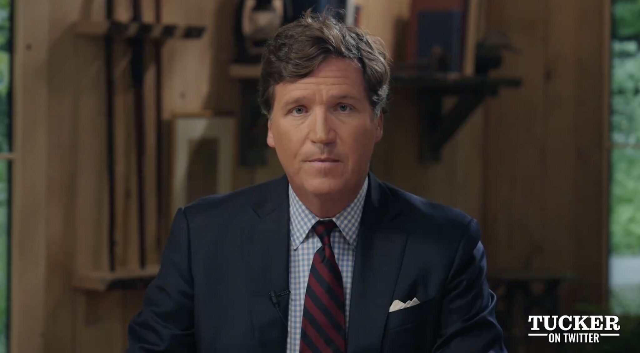 Periodista Tucker Carlson afirma que Trump anunciará la guerra con Venezuela esta noche