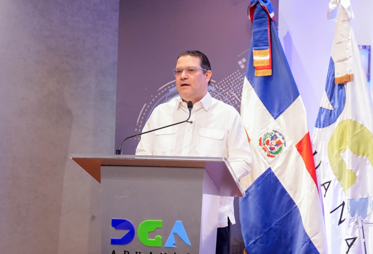 Yayo Sanz Lovatón.