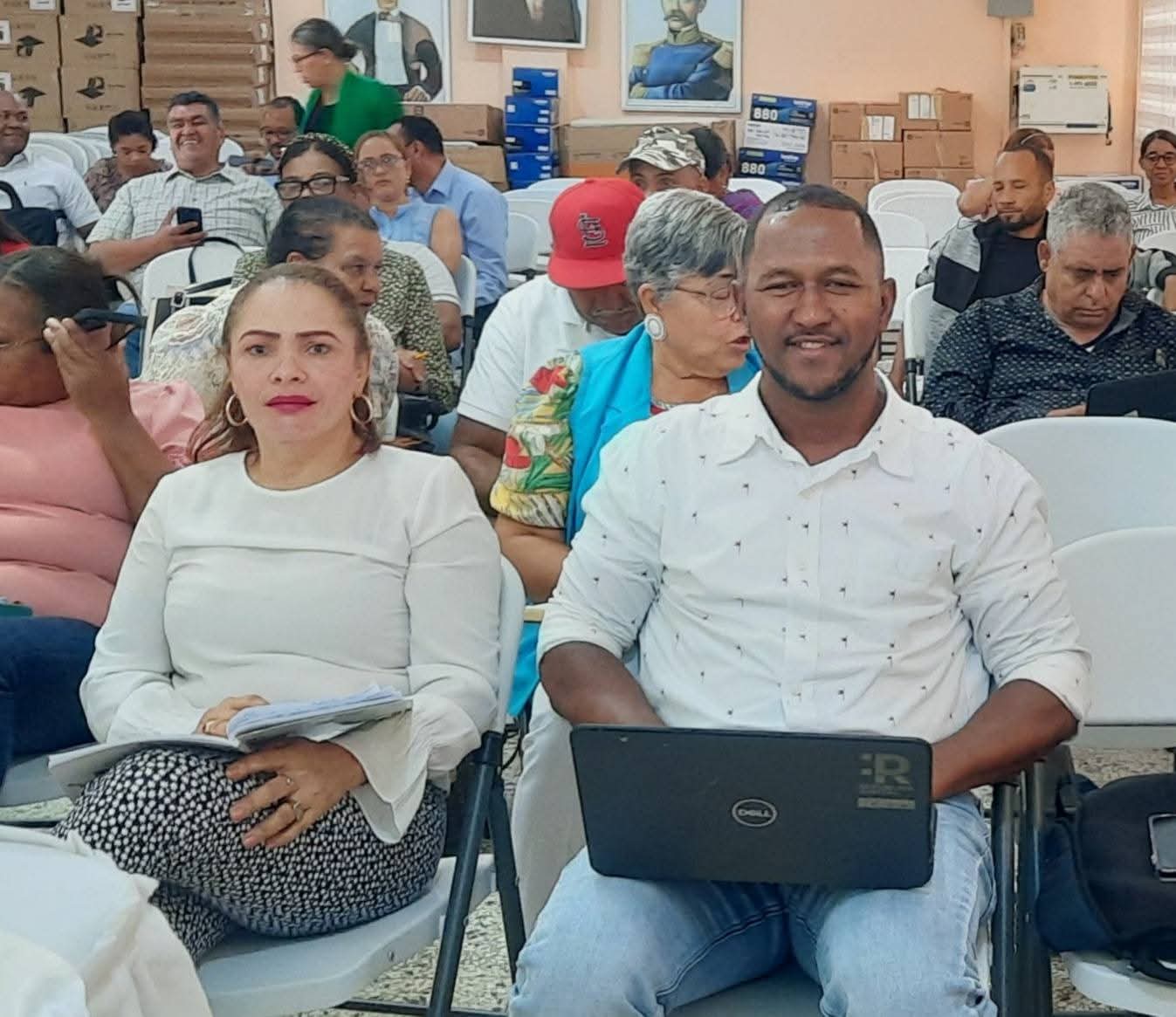 Dirección del Distrito Educativo 03-01 felicita a los directores por la celebración de su Día Nacional