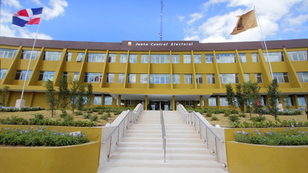 JCE suspenderá servicios de cedulación en 48 centros el 9 y 10 de diciembre de cara al cambio de la nueva cédula