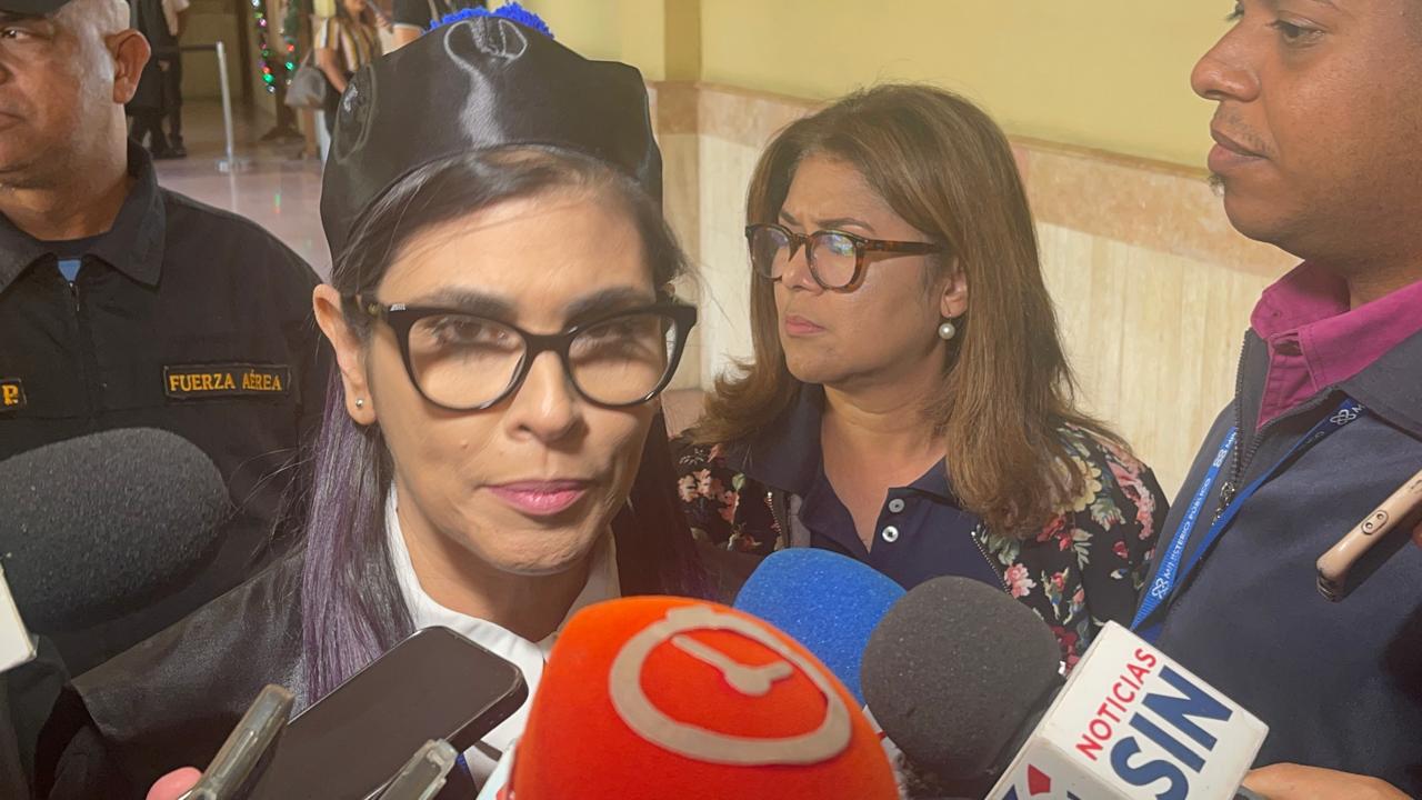 “Esta muerte no debió ocurrir”, afirma Olga Diná Lloverías; aplazan para este miércoles coerción a empleadas del Da Vinci