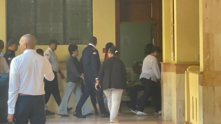 Tribunal conoce medida de coerción contra directivas del colegio Da Vinci por muerte de niña Stephora Joseph