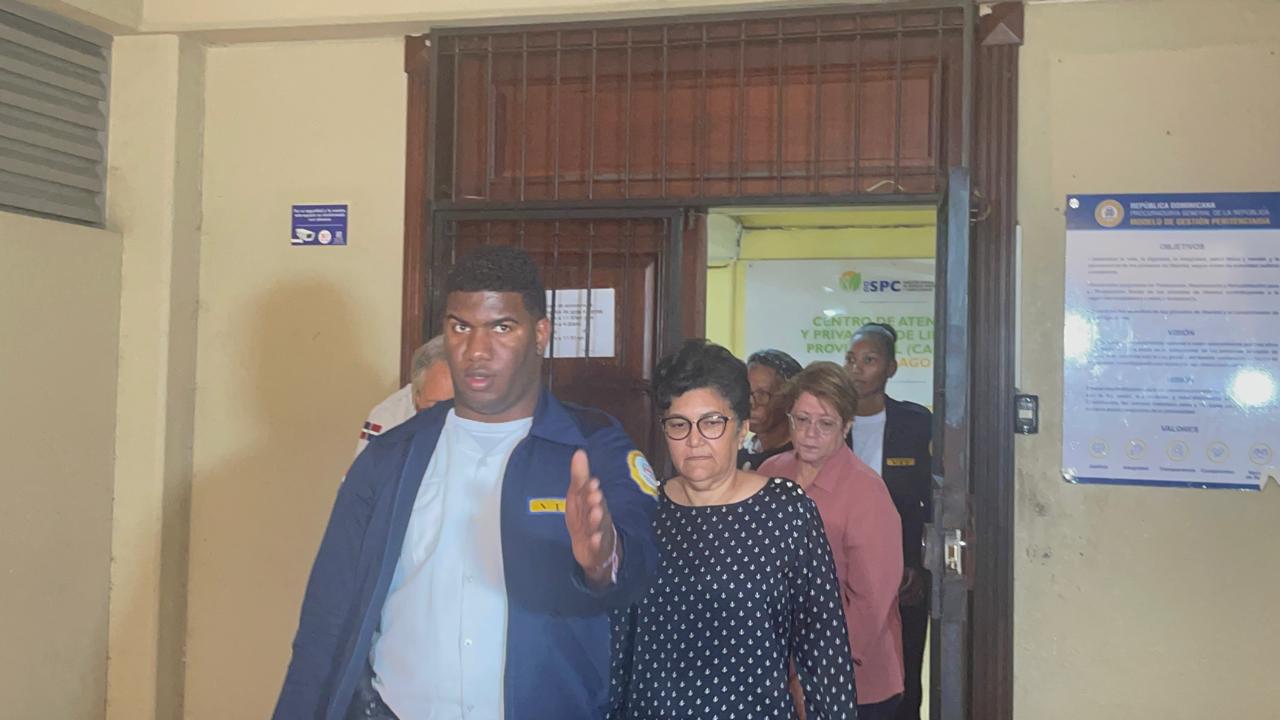 Jueza impone garantía económica e impedimento de salida a tres empleadas del colegio Da Vinci por muerte de la niña Stephora Joseph