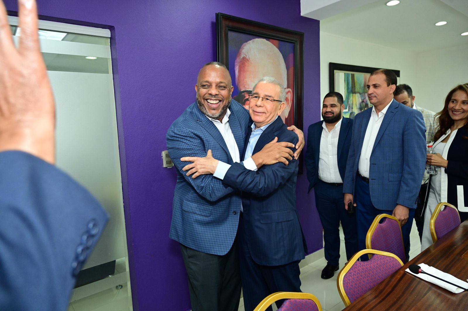 Luis Henríquez es designado vicesecretario general del PLD