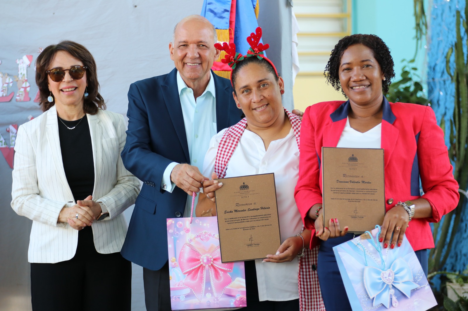 Entregan certificados a privadas de libertad en el Centro de Corrección y Rehabilitación Rafey Mujeres